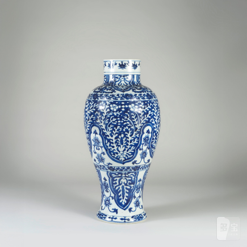 清康熙 青花花卉紋大瓶 | GRAND VASE BALUSTRE EN PORCELAINE BLEU BLANC - 图1
